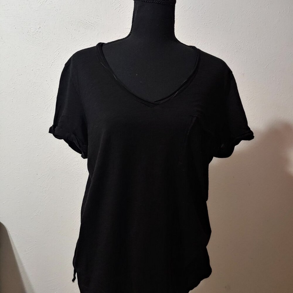 Anthropologie T.la Classic V Neck Pocket Tee Black